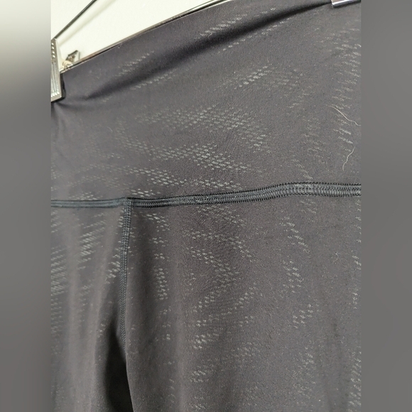 Lululemon Wunder Train High rise crop shapeshifter foil 23" size 4 - Picture 2 of 5